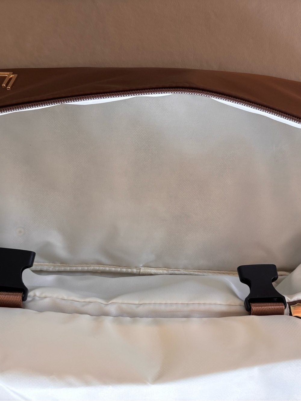 NEW Cream and Brown Travel Shoulder Bag with Front Zip Pocket - Picture 8 of 10